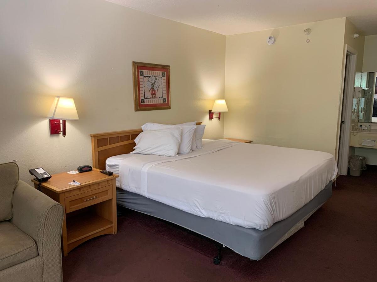 Americas Best Value Inn & Suites Melbourne Luaran gambar